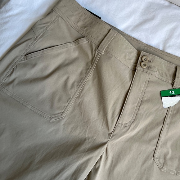 Eddie Bauer Shorts Rolled Hem Bermuda Size 12 Beige Nylon Spandex New NWT - Picture 4 of 9